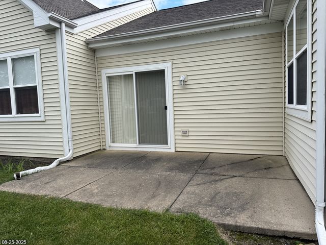 2558 Grant Park Court 2558, Crest Hill, IL 60403