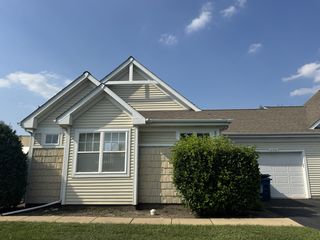 2558 Grant Park Court 2558, Crest Hill, IL 60403