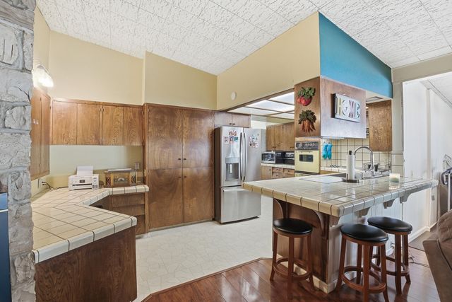 5208 Greenbrier Avenue, Bakersfield, CA 93306