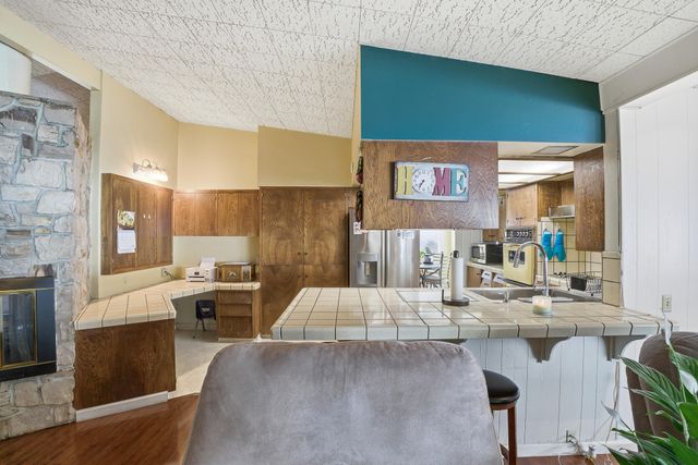 5208 Greenbrier Avenue, Bakersfield, CA 93306