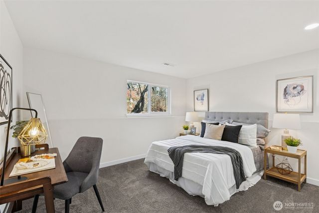 7002 42nd Avenue S, Seattle, WA 98118