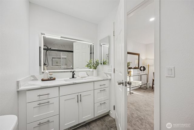 7002 42nd Avenue S, Seattle, WA 98118