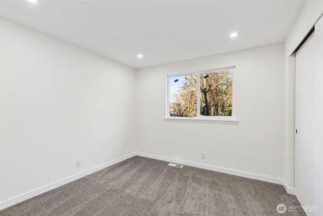 7002 42nd Avenue S, Seattle, WA 98118