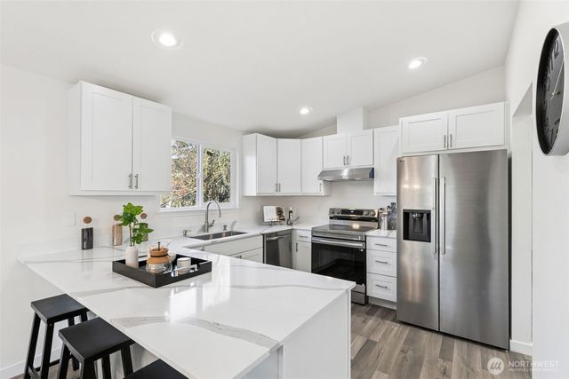 7002 42nd Avenue S, Seattle, WA 98118