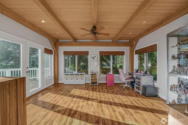 528 Waynes Ridge Circle, Camano Island, WA 98282