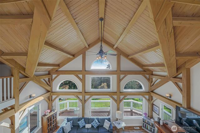 528 Waynes Ridge Circle, Camano Island, WA 98282