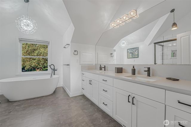 528 Waynes Ridge Circle, Camano Island, WA 98282