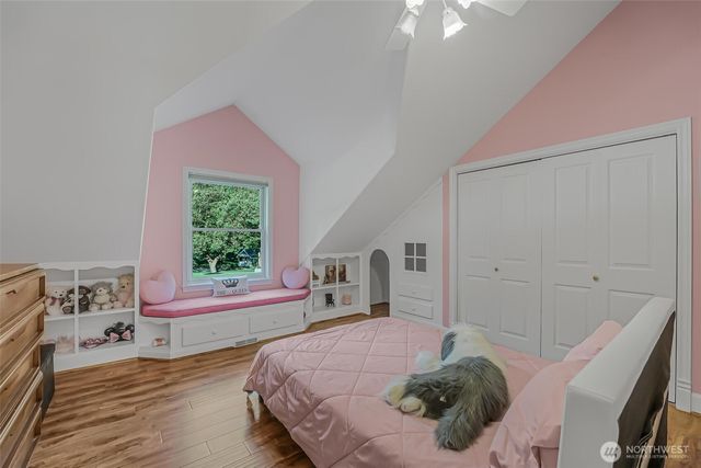 528 Waynes Ridge Circle, Camano Island, WA 98282