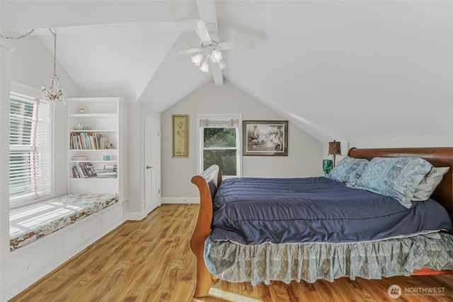 528 Waynes Ridge Circle, Camano Island, WA 98282