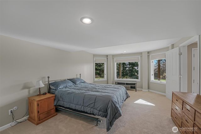 528 Waynes Ridge Circle, Camano Island, WA 98282