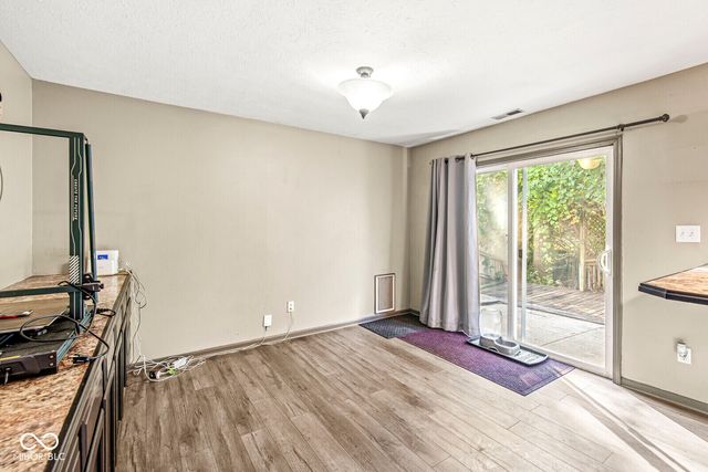 8052 Snug Harbor Lane, Indianapolis, IN 46227