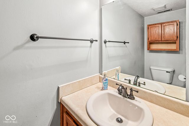 8052 Snug Harbor Lane, Indianapolis, IN 46227