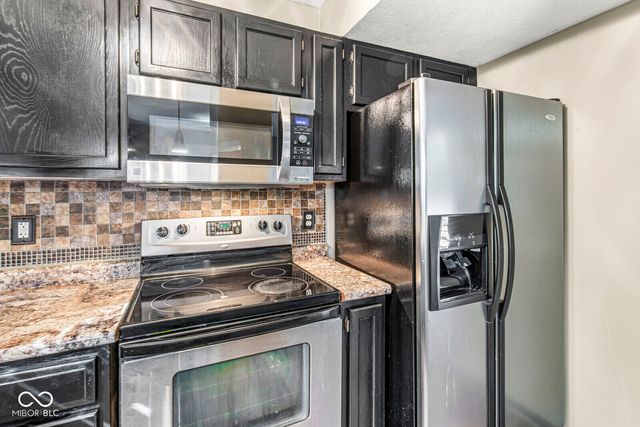 8052 Snug Harbor Lane, Indianapolis, IN 46227
