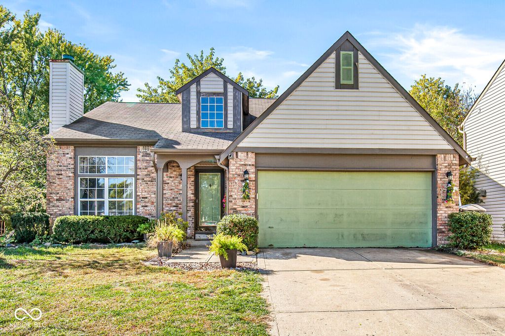 8052 Snug Harbor Lane, Indianapolis, IN 46227