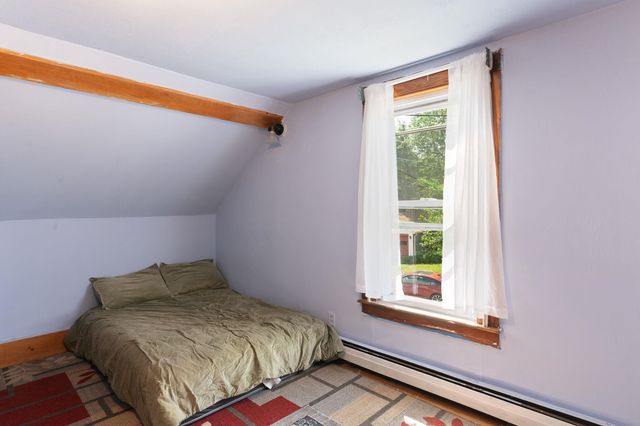 82 Oak Grove Avenue, Brattleboro, VT 05301