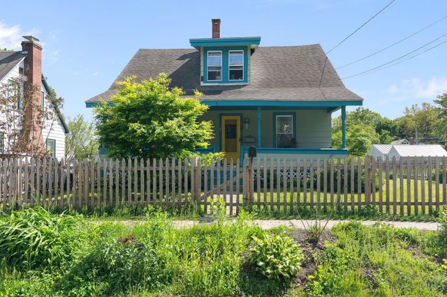 82 Oak Grove Avenue, Brattleboro, VT 05301