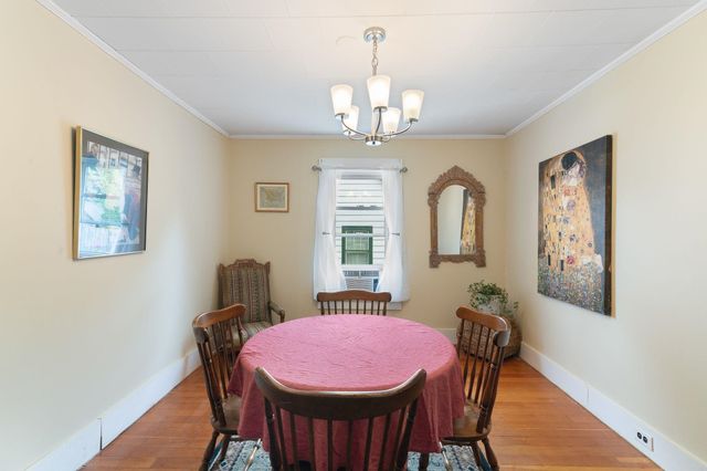 82 Oak Grove Avenue, Brattleboro, VT 05301