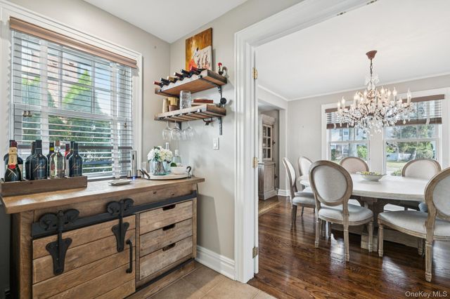 82 Adams Street, Garden City, NY 11530