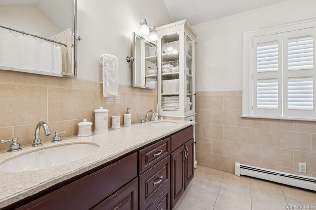 82 Adams Street, Garden City, NY 11530