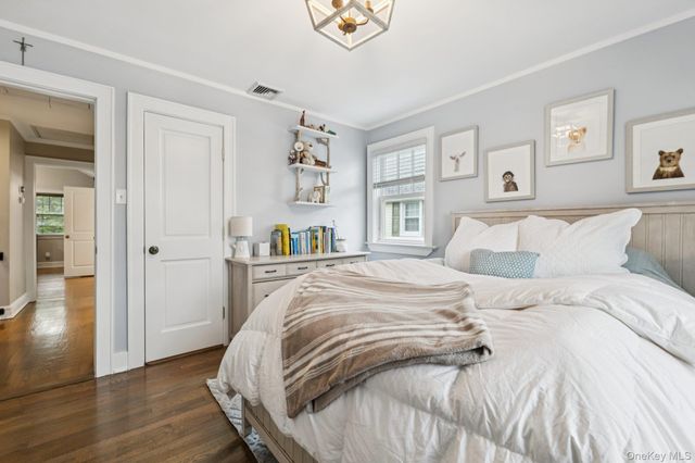 82 Adams Street, Garden City, NY 11530