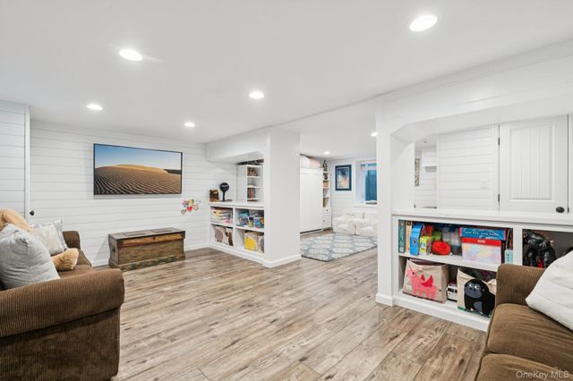 82 Adams Street, Garden City, NY 11530