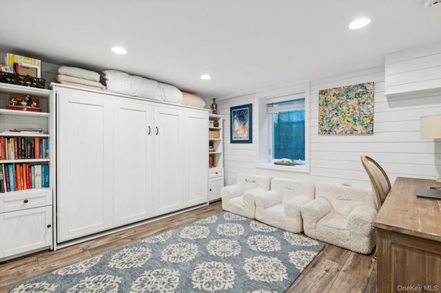 82 Adams Street, Garden City, NY 11530