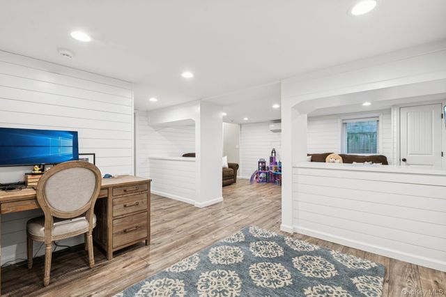 82 Adams Street, Garden City, NY 11530