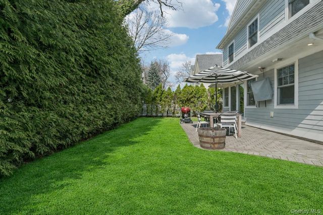 82 Adams Street, Garden City, NY 11530