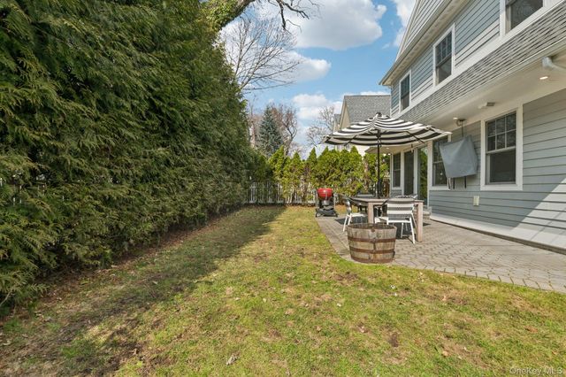 82 Adams Street, Garden City, NY 11530