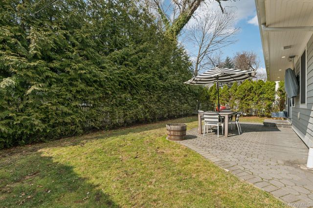 82 Adams Street, Garden City, NY 11530