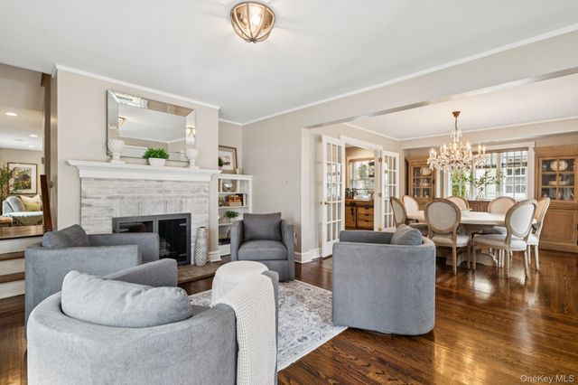 82 Adams Street, Garden City, NY 11530