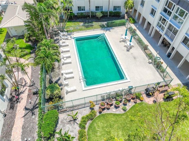 1930 Gulf Shore BLVD N A302-S, Naples, FL 34102