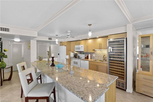 1930 Gulf Shore BLVD N A302-S, Naples, FL 34102