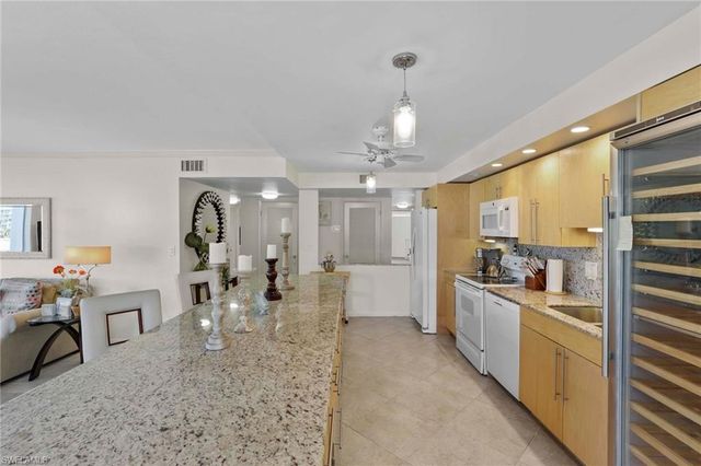 1930 Gulf Shore BLVD N A302-S, Naples, FL 34102