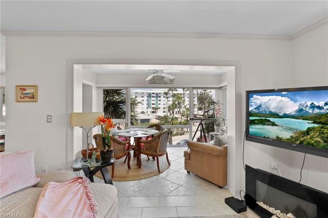 1930 Gulf Shore BLVD N A302-S, Naples, FL 34102