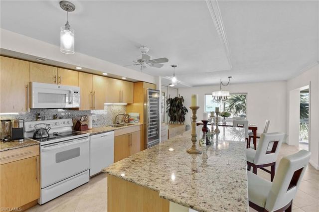 1930 Gulf Shore BLVD N A302-S, Naples, FL 34102