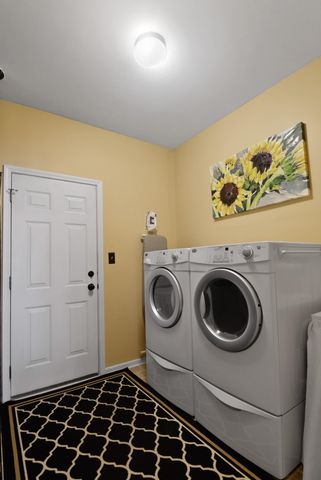 1274 Poppyfield Place, Schererville, IN 46375