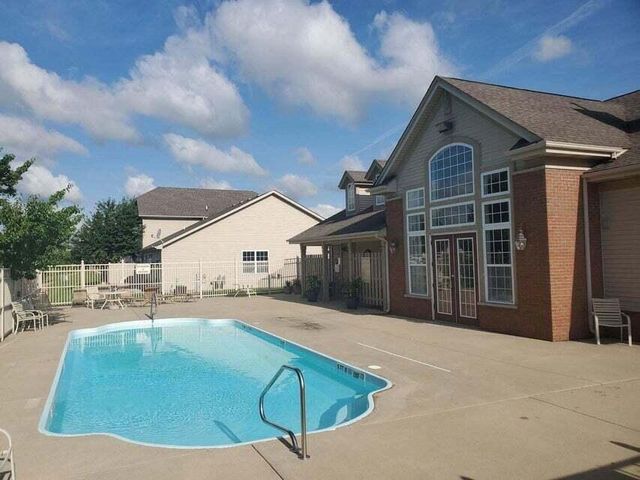 1274 Poppyfield Place, Schererville, IN 46375