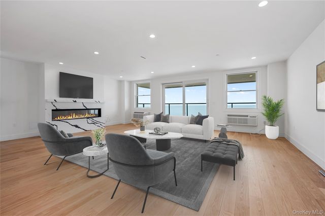 50 W Broadway 1001, Long Beach, NY 11561