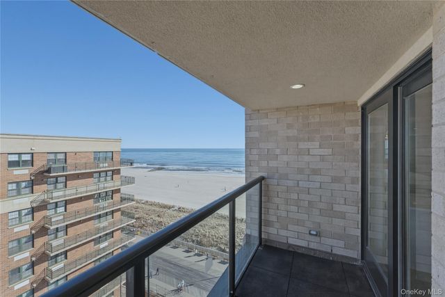 50 W Broadway 1001, Long Beach, NY 11561