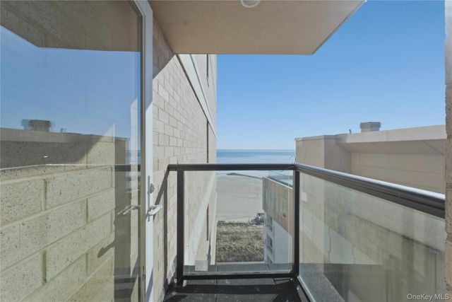 50 W Broadway 1001, Long Beach, NY 11561