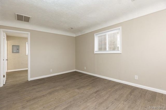 564 Marquette Drive, Detroit, MI 48214