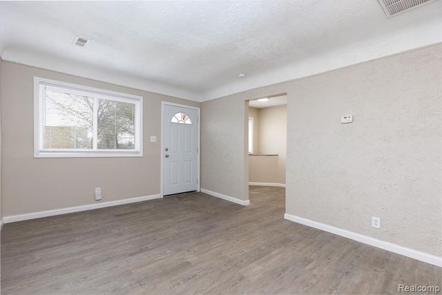564 Marquette Drive, Detroit, MI 48214