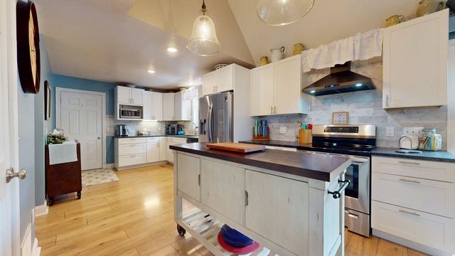 12 Parsons Lane, St. Albans Town, VT 05478