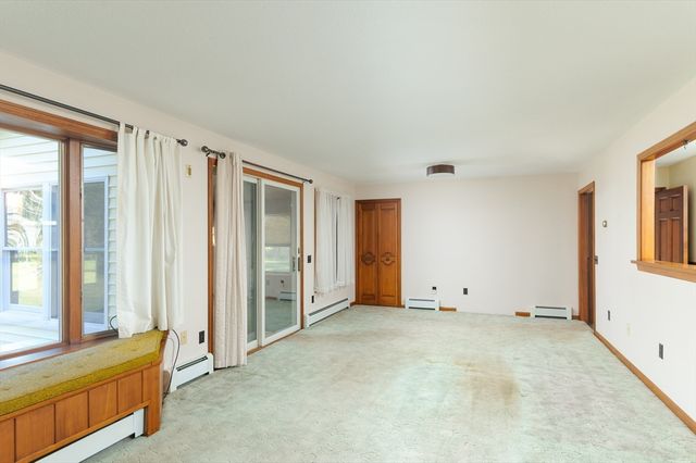 85 Marsh Rd, Barre, MA 01005