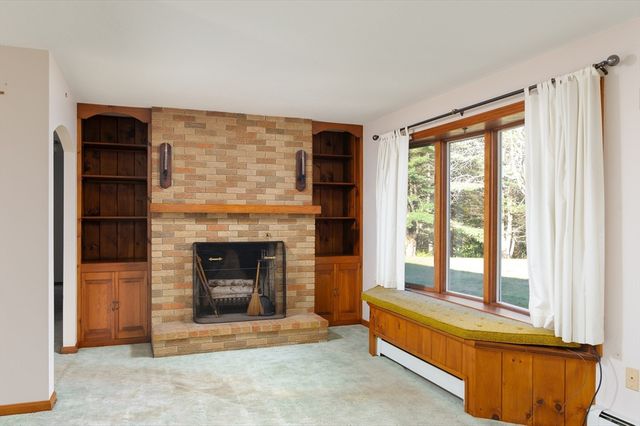 85 Marsh Rd, Barre, MA 01005