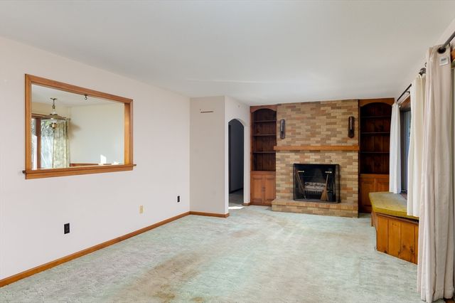 85 Marsh Rd, Barre, MA 01005