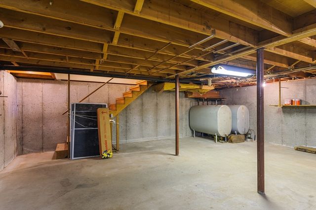 85 Marsh Rd, Barre, MA 01005