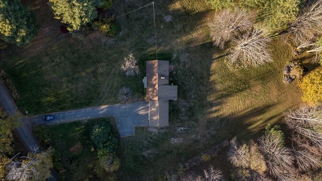 85 Marsh Rd, Barre, MA 01005