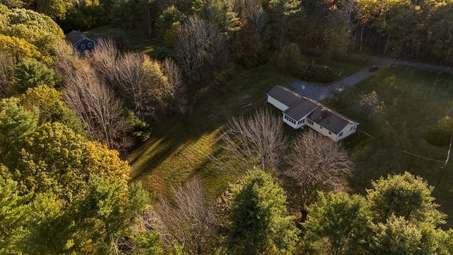 85 Marsh Rd, Barre, MA 01005